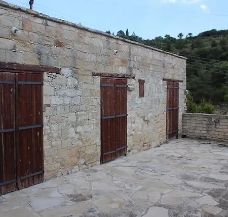 - Agios Axistratios Village Homes * Arsos