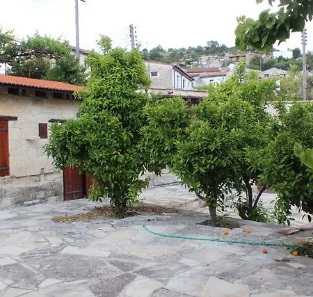 Maison d'hôtes - Agios Axistratios Village Homes *