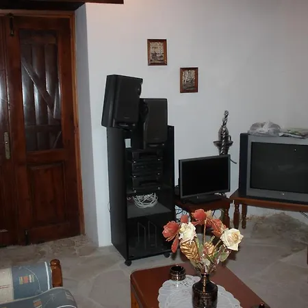 Maison d'hôtes - Agios Axistratios Village Homes Arsos